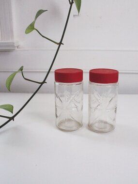 Vintage Glass Salt Pepper Shakers Spice Jars Atomic Starburst Red Mid Century